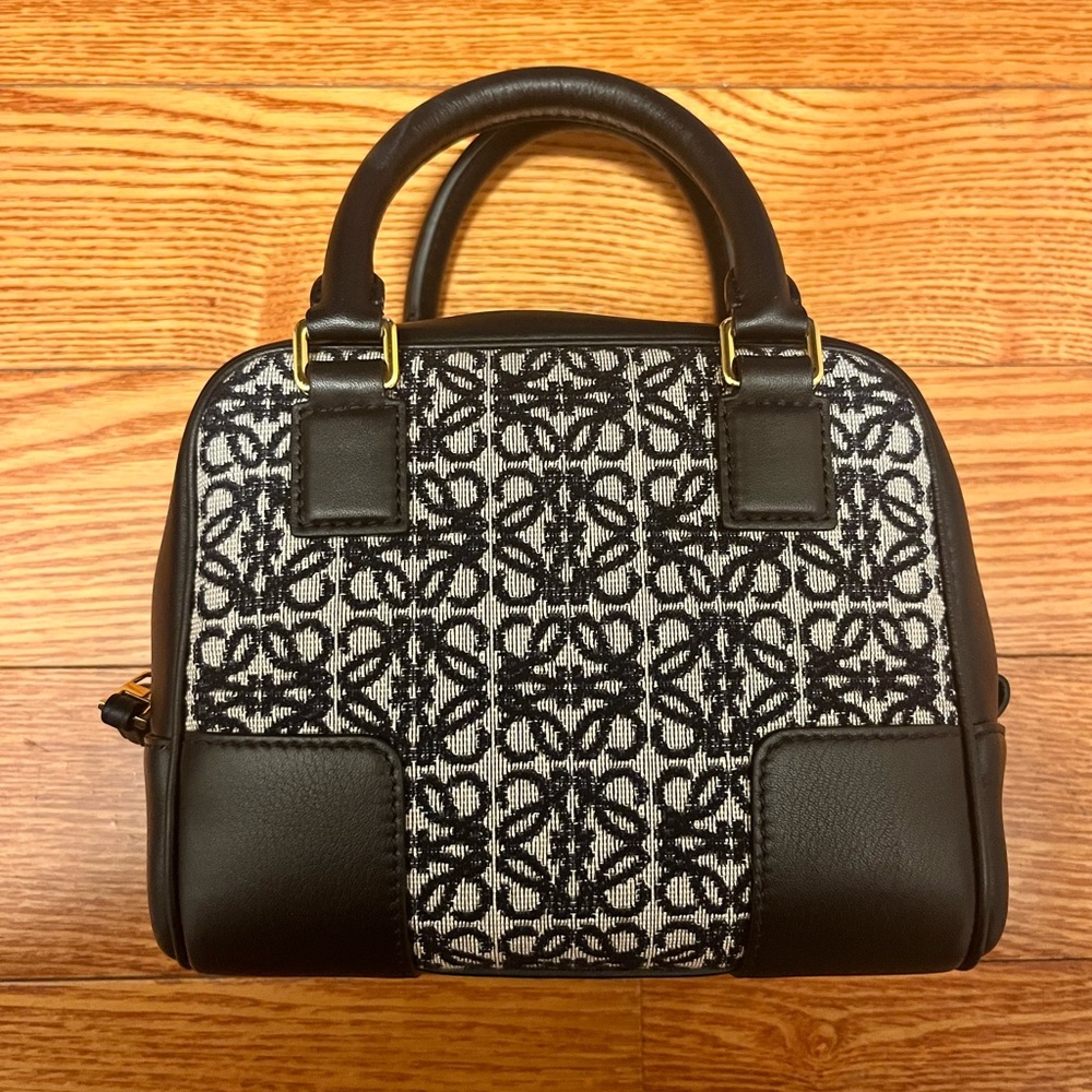 Loewe Amazona 16 Square bag in Anagram Jacquard and calfskin - EUC